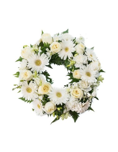Wedding wreath with mixed white flowers | Turin Flowers
